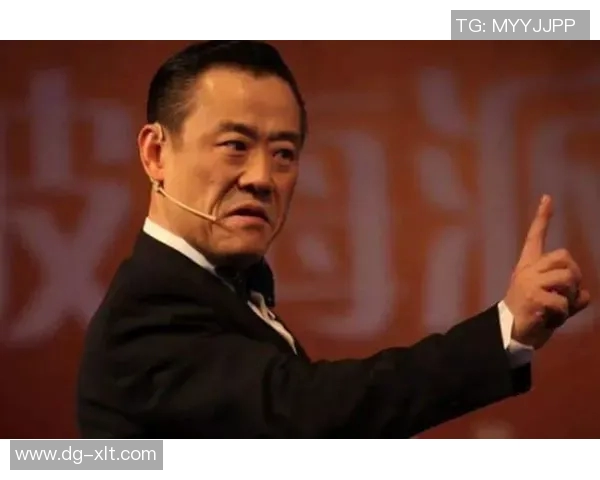 足球明星因护照问题被判刑入狱引发广泛关注与讨论