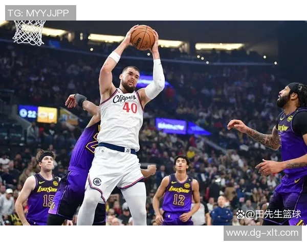 湖人对快船精彩直播视频全程回放与赛后分析尽在此处 湖人对快船精彩直播视频全程回放与赛后分析尽在此处